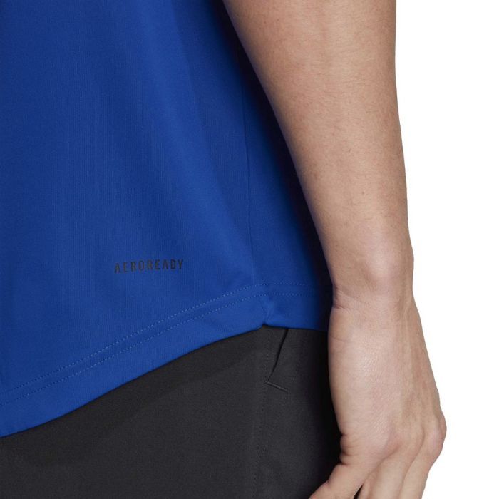 Detalle de la camiseta Adidas Club 3STR