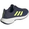 Parte trasera de las zapatillas Adidas GameCourt en color azul y verde.