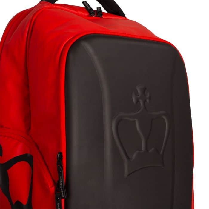 Detalle de la mochila Black Crown Urus Roja