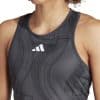Detalle de la camiseta Club Graph de Adidas