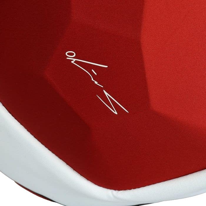 Detalle de la firma de Sanyo en el paletero