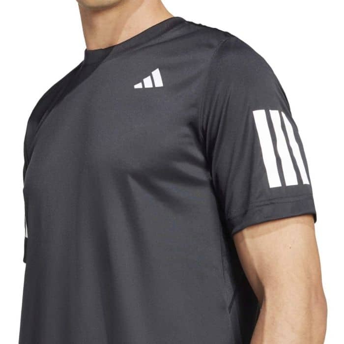 Detalle de la Camiseta Adidas Club 3STR Negra