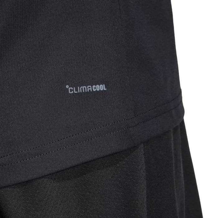Detalle de la Camiseta de Adidas Club Tee para mujer