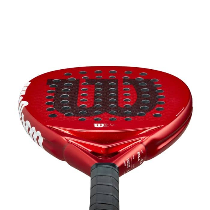 Plano detalle de la Pala Wilson Bela Pro V2.5
