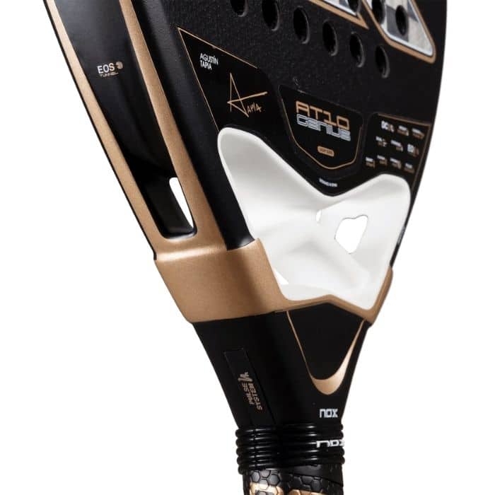 Detalle del puente de la Pala NOX AT10 Genius 18K Alum 2026