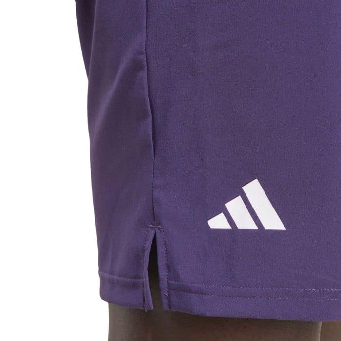 Detalle del Pantalón corto Adidas Club Morado