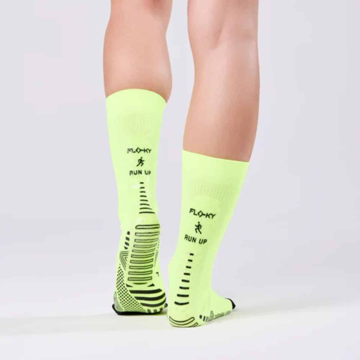 Detalle de los Calcetines Floky Run Up Medium Amarillo Flúor